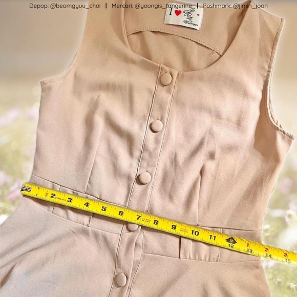 Beige vintage dress ✨ - Picture 4 of 5